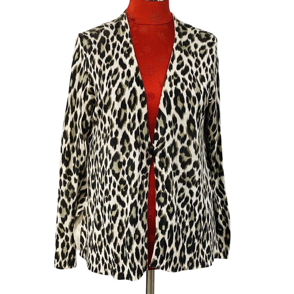 CHICO'S 1 / M / 8 Cheetah Animal Print Cardigan Sweater Single button classic